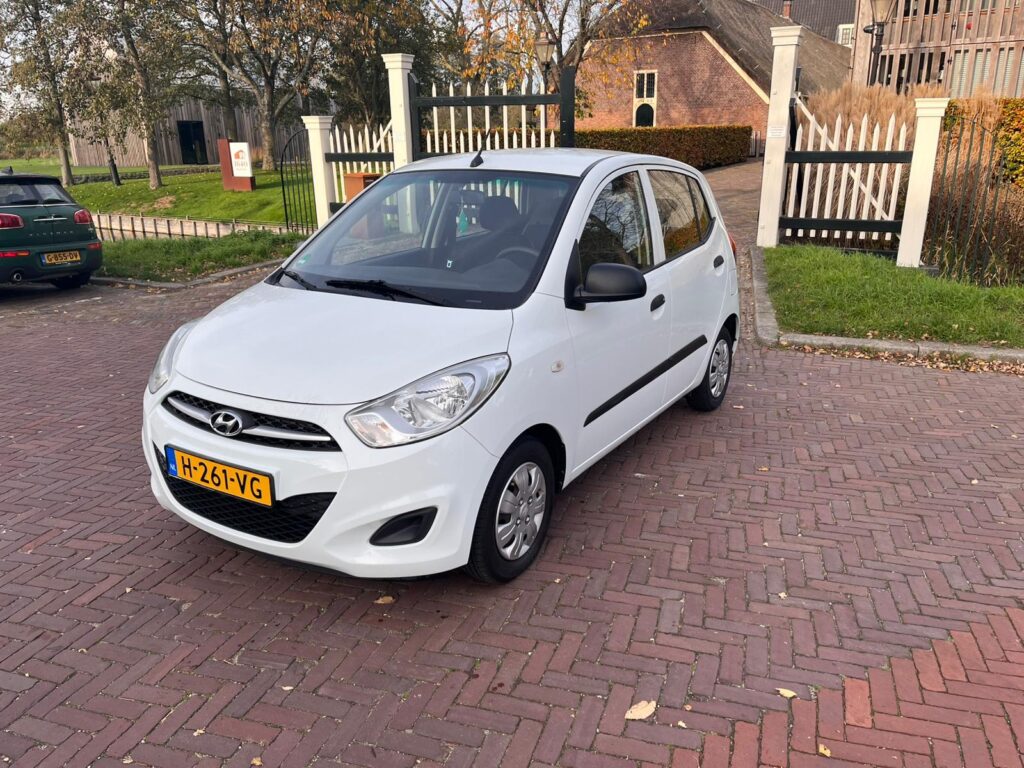 Hyundai I10-16