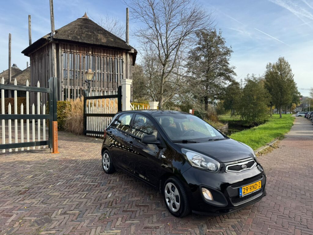 KIA Picanto-11