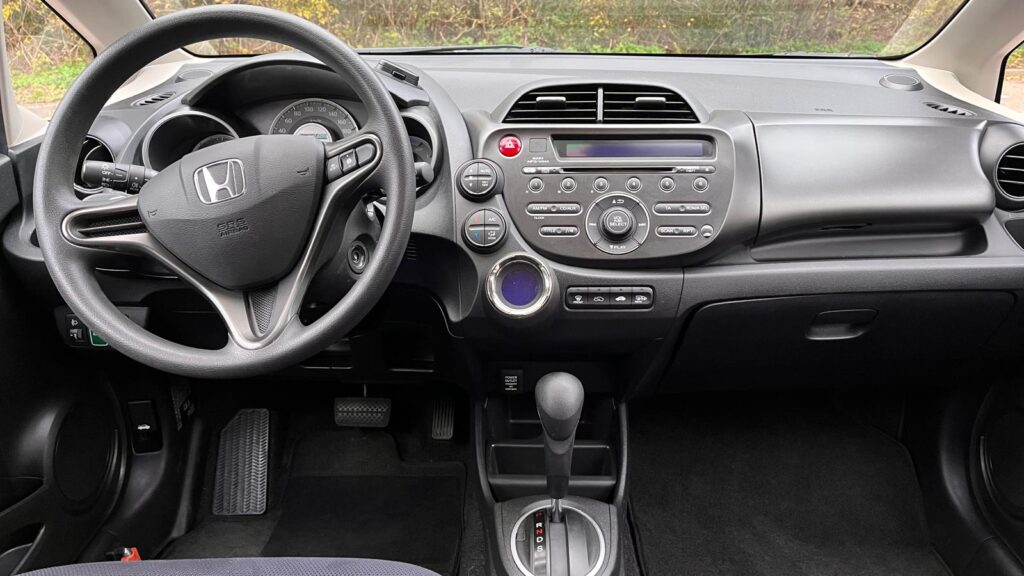 10 Honda Jazz