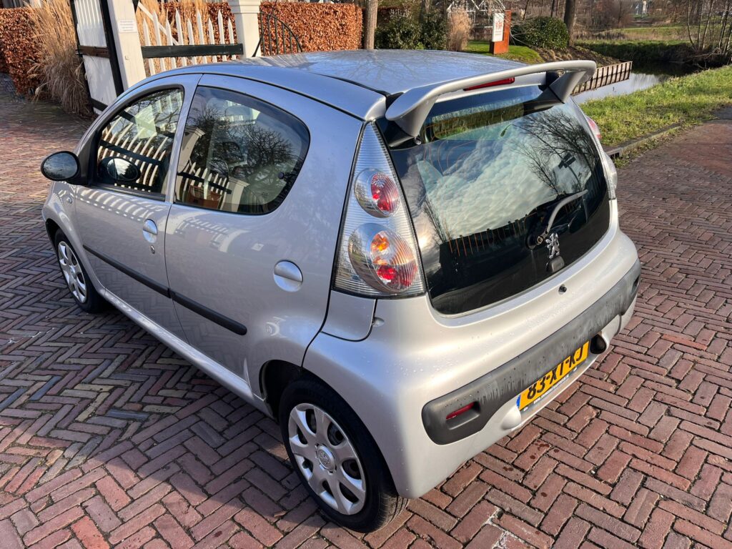 Peugeot 107 Achter 1