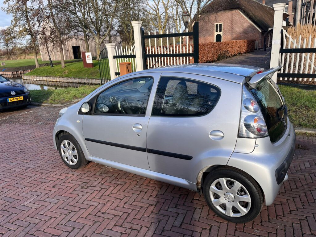 Peugeot 107 Linkerzij